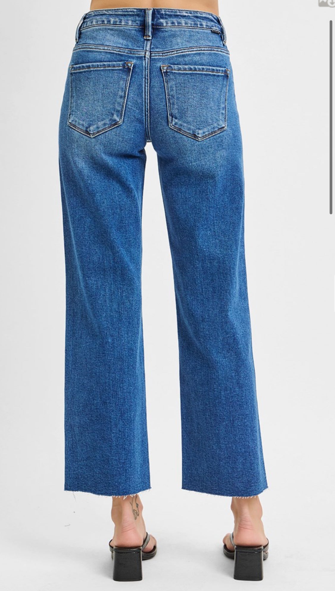 770 Mid Rise Crop